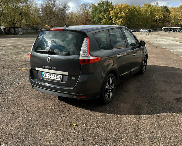 Рено Гранд Сценик 2011 в Чернигове на Automoto.ua Серый Рено Гранд Сценик, объемом двигателя 1.46 л и пробегом 300 тыс. км за 7600 $, фото 3 на Automoto.ua