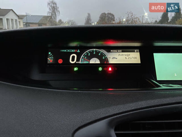 Серый Рено Гранд Сценик, объемом двигателя 1.46 л и пробегом 284 тыс. км за 5950 $, фото 29 на Automoto.ua