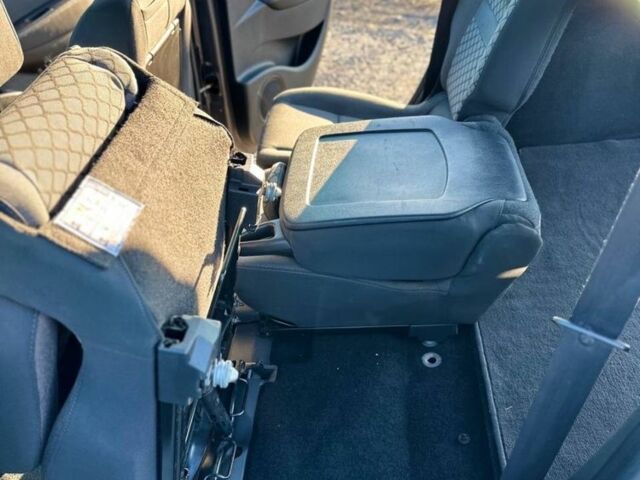 Серый Рено Гранд Сценик, объемом двигателя 1.5 л и пробегом 240 тыс. км за 7500 $, фото 18 на Automoto.ua