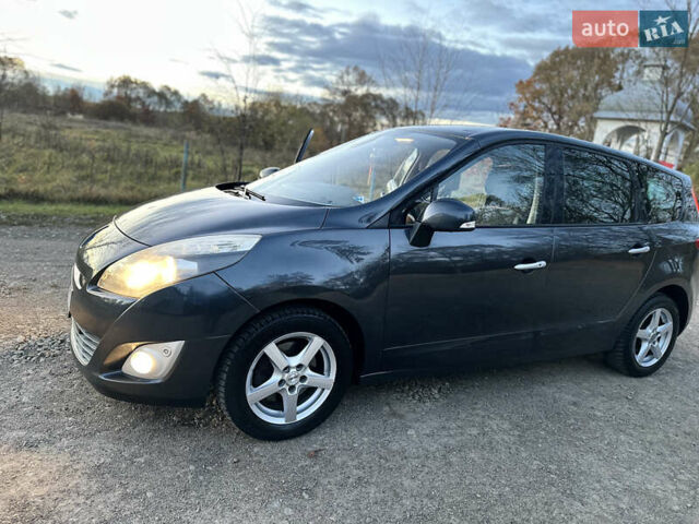 Серый Рено Гранд Сценик, объемом двигателя 1.5 л и пробегом 305 тыс. км за 7200 $, фото 28 на Automoto.ua