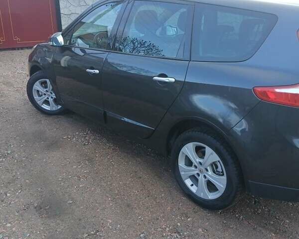 Сірий Рено Гранд Сценік, об'ємом двигуна 1.46 л та пробігом 245 тис. км за 7800 $, фото 5 на Automoto.ua