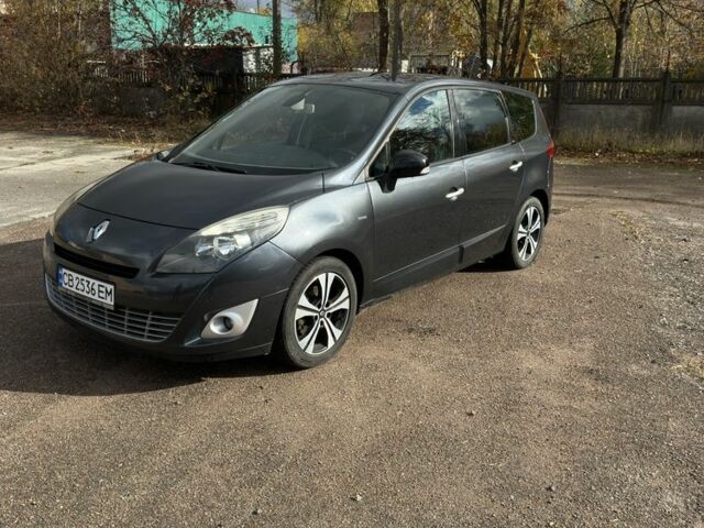 Рено Гранд Сценик 2011 в Чернигове на Automoto.ua Серый Рено Гранд Сценик, объемом двигателя 1.5 л и пробегом 309 тыс. км за 7600 $, фото 1 на Automoto.ua