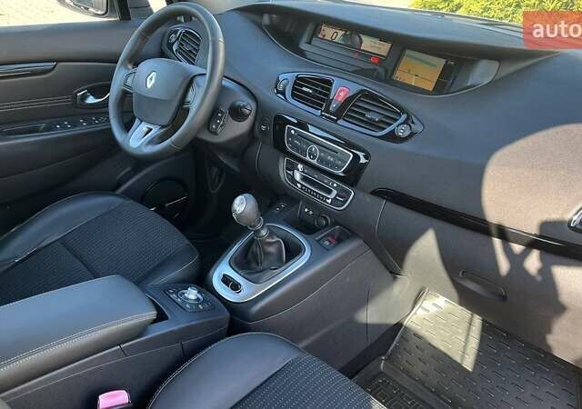 Серый Рено Гранд Сценик, объемом двигателя 1.46 л и пробегом 265 тыс. км за 5900 $, фото 5 на Automoto.ua