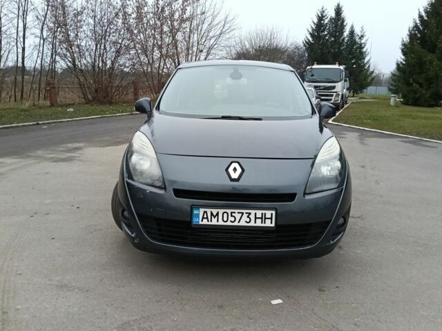 Серый Рено Гранд Сценик, объемом двигателя 1.5 л и пробегом 234 тыс. км за 5900 $, фото 1 на Automoto.ua