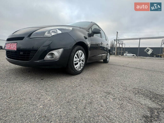 Сірий Рено Гранд Сценік, об'ємом двигуна 1.6 л та пробігом 219 тис. км за 9000 $, фото 19 на Automoto.ua