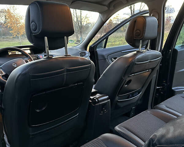 Серый Рено Гранд Сценик, объемом двигателя 1.5 л и пробегом 305 тыс. км за 7200 $, фото 24 на Automoto.ua