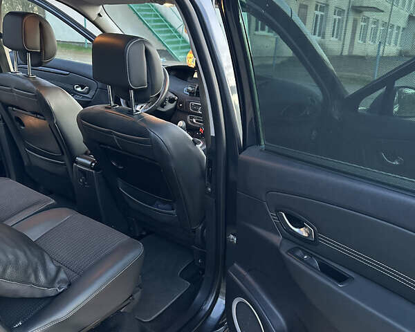 Серый Рено Гранд Сценик, объемом двигателя 1.5 л и пробегом 305 тыс. км за 7200 $, фото 20 на Automoto.ua