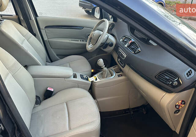 Сірий Рено Гранд Сценік, об'ємом двигуна 1.5 л та пробігом 262 тис. км за 6999 $, фото 19 на Automoto.ua