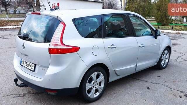 Серый Рено Гранд Сценик, объемом двигателя 1.6 л и пробегом 310 тыс. км за 7300 $, фото 2 на Automoto.ua