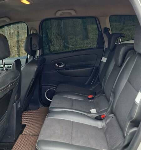 Серый Рено Гранд Сценик, объемом двигателя 1.6 л и пробегом 335 тыс. км за 7400 $, фото 64 на Automoto.ua