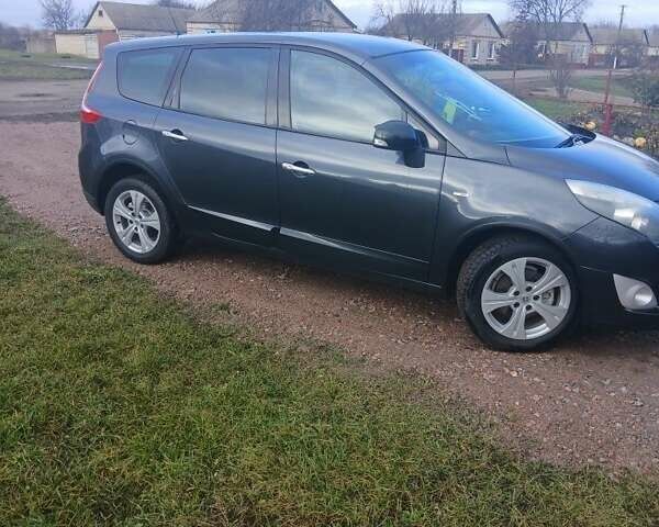 Сірий Рено Гранд Сценік, об'ємом двигуна 1.46 л та пробігом 245 тис. км за 7800 $, фото 2 на Automoto.ua