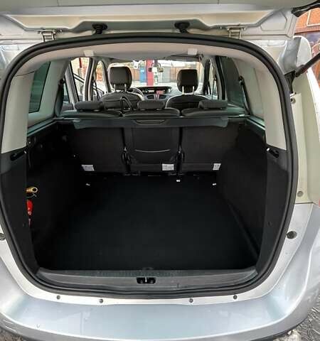 Сірий Рено Гранд Сценік, об'ємом двигуна 1.5 л та пробігом 392 тис. км за 7900 $, фото 8 на Automoto.ua