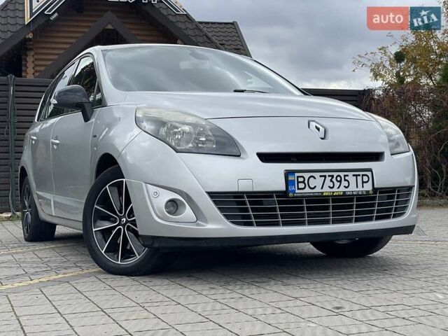 Серый Рено Гранд Сценик, объемом двигателя 2 л и пробегом 249 тыс. км за 8450 $, фото 5 на Automoto.ua