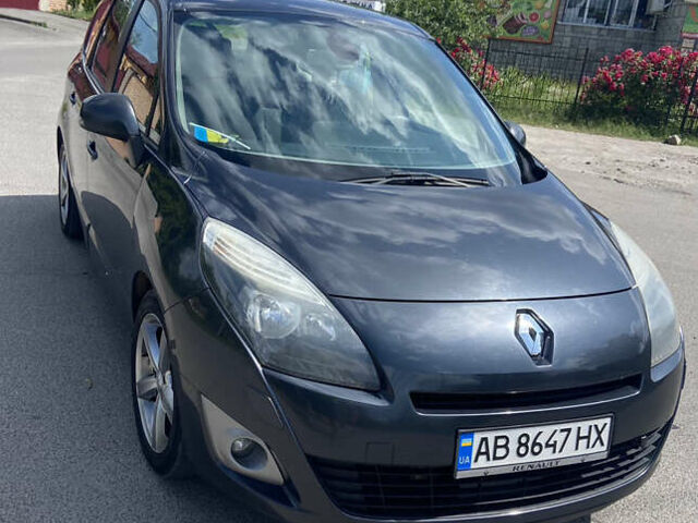 Сірий Рено Гранд Сценік, об'ємом двигуна 1.5 л та пробігом 244 тис. км за 7900 $, фото 1 на Automoto.ua