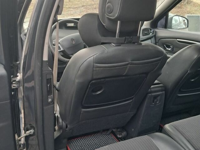 Серый Рено Гранд Сценик, объемом двигателя 1.6 л и пробегом 306 тыс. км за 6500 $, фото 7 на Automoto.ua