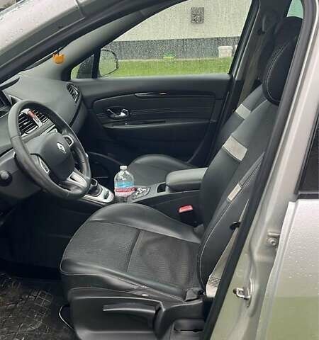 Серый Рено Гранд Сценик, объемом двигателя 1.5 л и пробегом 250 тыс. км за 8000 $, фото 2 на Automoto.ua