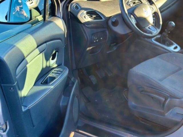 Серый Рено Гранд Сценик, объемом двигателя 1.5 л и пробегом 240 тыс. км за 7500 $, фото 8 на Automoto.ua