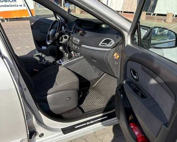Рено Гранд Сценик 2011 в Ужгороде на Automoto.ua Серый Рено Гранд Сценик, объемом двигателя 1.46 л и пробегом 241 тыс. км за 6999 $, фото 12 на Automoto.ua