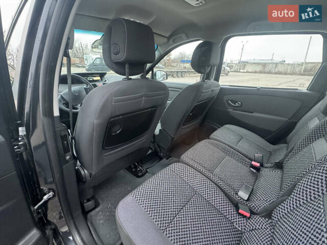 Сірий Рено Гранд Сценік, об'ємом двигуна 1.6 л та пробігом 219 тис. км за 9000 $, фото 47 на Automoto.ua