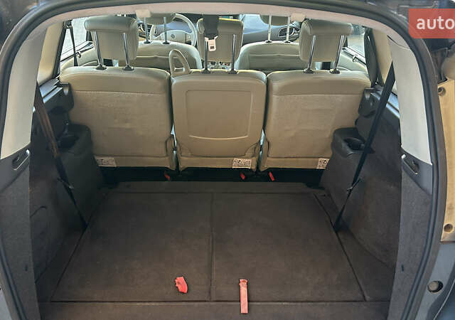 Сірий Рено Гранд Сценік, об'ємом двигуна 1.5 л та пробігом 262 тис. км за 6999 $, фото 24 на Automoto.ua