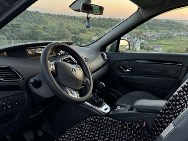 Серый Рено Гранд Сценик, объемом двигателя 1.5 л и пробегом 250 тыс. км за 7300 $, фото 6 на Automoto.ua