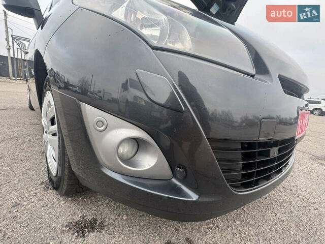 Сірий Рено Гранд Сценік, об'ємом двигуна 1.6 л та пробігом 219 тис. км за 9000 $, фото 59 на Automoto.ua