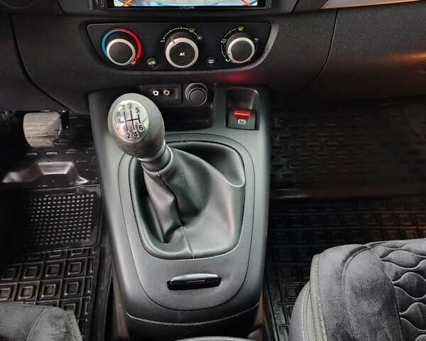 Серый Рено Гранд Сценик, объемом двигателя 1.5 л и пробегом 292 тыс. км за 6700 $, фото 14 на Automoto.ua