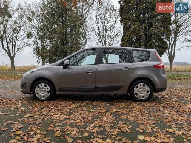 Серый Рено Гранд Сценик, объемом двигателя 1.5 л и пробегом 261 тыс. км за 5999 $, фото 10 на Automoto.ua