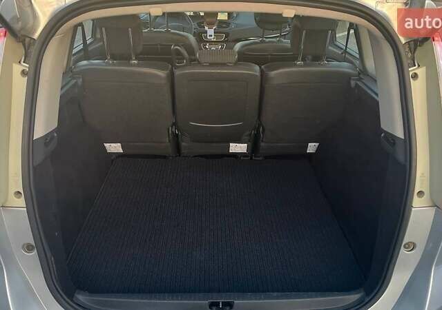 Сірий Рено Гранд Сценік, об'ємом двигуна 1.46 л та пробігом 265 тис. км за 6500 $, фото 9 на Automoto.ua