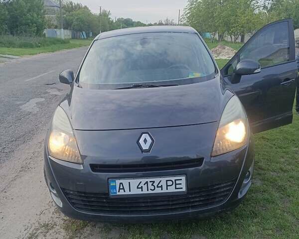 Серый Рено Гранд Сценик, объемом двигателя 1.46 л и пробегом 225 тыс. км за 8000 $, фото 7 на Automoto.ua