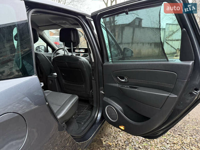 Серый Рено Гранд Сценик, объемом двигателя 1.6 л и пробегом 265 тыс. км за 7950 $, фото 43 на Automoto.ua