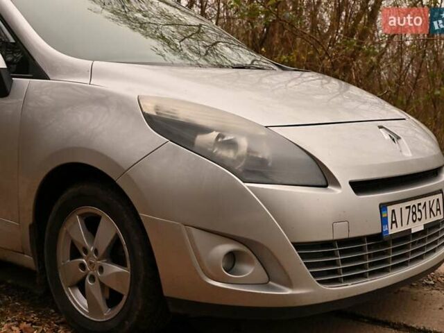 Серый Рено Гранд Сценик, объемом двигателя 1.6 л и пробегом 335 тыс. км за 7400 $, фото 66 на Automoto.ua