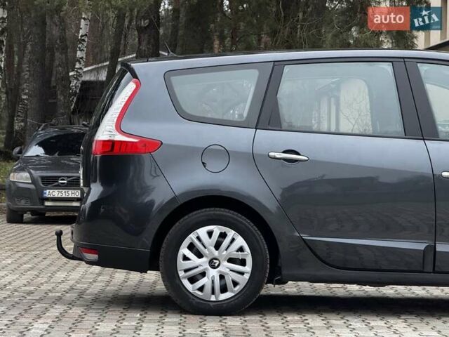Сірий Рено Гранд Сценік, об'ємом двигуна 1.6 л та пробігом 218 тис. км за 7650 $, фото 12 на Automoto.ua