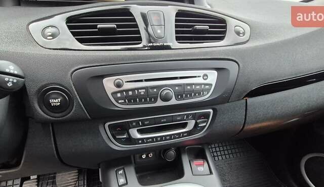 Серый Рено Гранд Сценик, объемом двигателя 1.6 л и пробегом 149 тыс. км за 8500 $, фото 24 на Automoto.ua