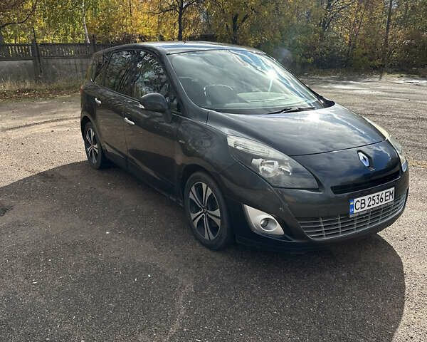 Рено Гранд Сценик 2011 в Чернигове на Automoto.ua Серый Рено Гранд Сценик, объемом двигателя 1.46 л и пробегом 300 тыс. км за 7600 $, фото 4 на Automoto.ua