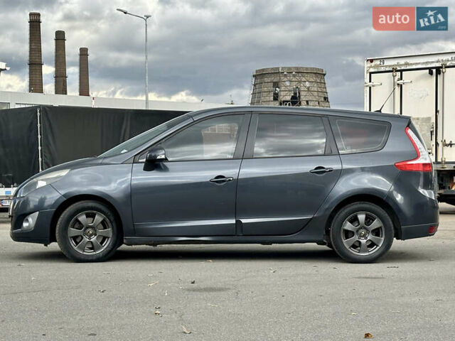 Рено Гранд Сценик 2011 в Киеве на Automoto.ua Серый Рено Гранд Сценик, объемом двигателя 1.46 л и пробегом 277 тыс. км за 8300 $, фото 1 на Automoto.ua