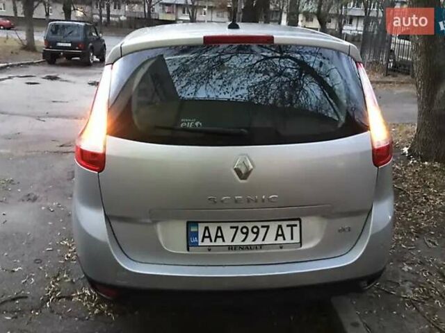 Серый Рено Гранд Сценик, объемом двигателя 1.46 л и пробегом 303 тыс. км за 9600 $, фото 6 на Automoto.ua