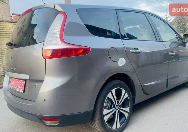 Серый Рено Гранд Сценик, объемом двигателя 1.6 л и пробегом 267 тыс. км за 8150 $, фото 10 на Automoto.ua