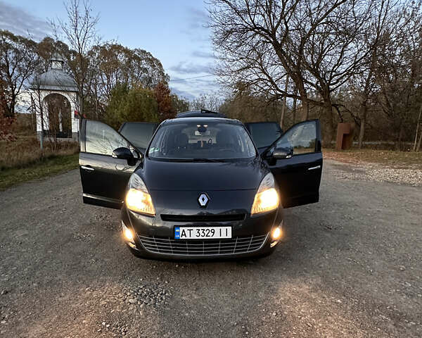Серый Рено Гранд Сценик, объемом двигателя 1.5 л и пробегом 305 тыс. км за 7200 $, фото 26 на Automoto.ua