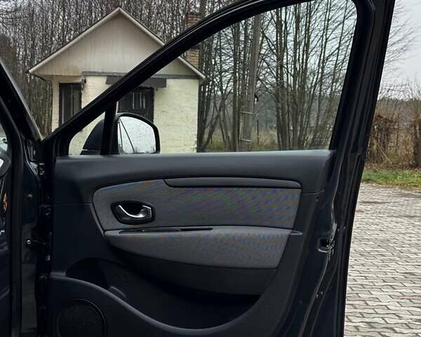 Сірий Рено Гранд Сценік, об'ємом двигуна 1.6 л та пробігом 218 тис. км за 7650 $, фото 13 на Automoto.ua