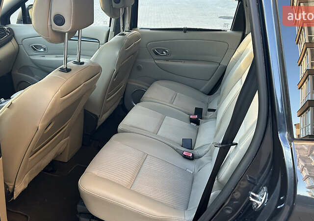 Сірий Рено Гранд Сценік, об'ємом двигуна 1.5 л та пробігом 262 тис. км за 6999 $, фото 15 на Automoto.ua