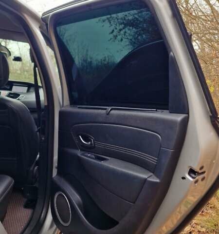 Серый Рено Гранд Сценик, объемом двигателя 1.6 л и пробегом 335 тыс. км за 7400 $, фото 30 на Automoto.ua