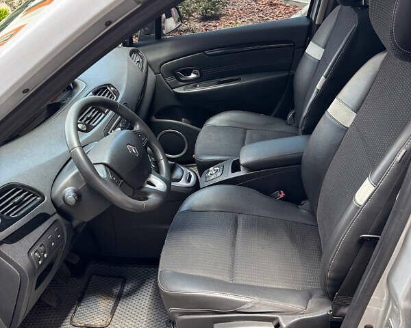 Серый Рено Гранд Сценик, объемом двигателя 1.6 л и пробегом 160 тыс. км за 7800 $, фото 8 на Automoto.ua