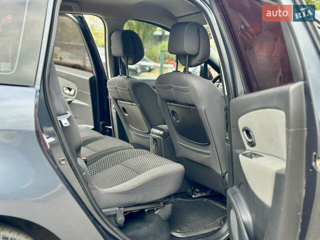 Рено Гранд Сценик 2011 в Киеве на Automoto.ua Серый Рено Гранд Сценик, объемом двигателя 1.46 л и пробегом 277 тыс. км за 8300 $, фото 18 на Automoto.ua