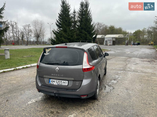 Серый Рено Гранд Сценик, объемом двигателя 1.46 л и пробегом 277 тыс. км за 6900 $, фото 7 на Automoto.ua