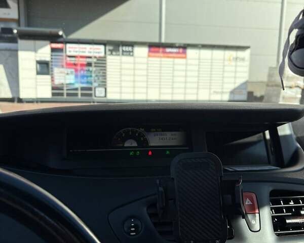 Рено Гранд Сценик 2011 в Ужгороде на Automoto.ua Серый Рено Гранд Сценик, объемом двигателя 1.46 л и пробегом 241 тыс. км за 6999 $, фото 9 на Automoto.ua