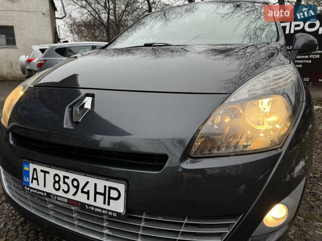 Серый Рено Гранд Сценик, объемом двигателя 1.6 л и пробегом 265 тыс. км за 7950 $, фото 13 на Automoto.ua