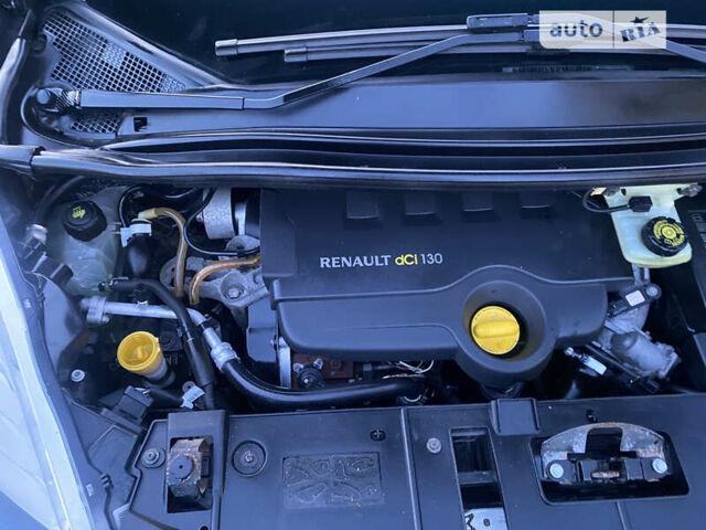 Серый Рено Гранд Сценик, объемом двигателя 1.9 л и пробегом 270 тыс. км за 7400 $, фото 48 на Automoto.ua