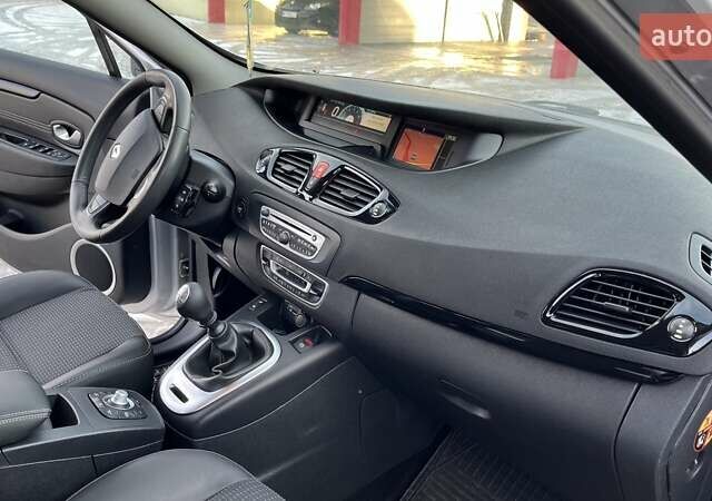 Сірий Рено Гранд Сценік, об'ємом двигуна 1.5 л та пробігом 392 тис. км за 7900 $, фото 5 на Automoto.ua