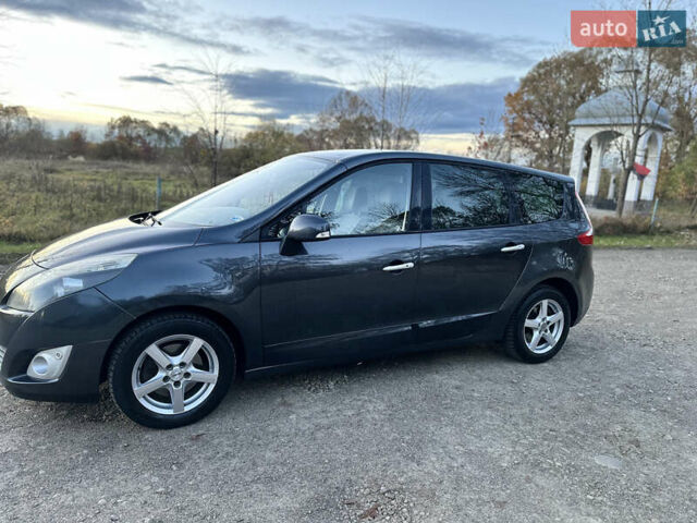 Серый Рено Гранд Сценик, объемом двигателя 1.5 л и пробегом 305 тыс. км за 7200 $, фото 7 на Automoto.ua